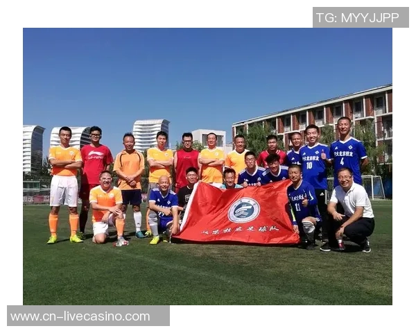 追逐足球梦的青春岁月与奋斗历程